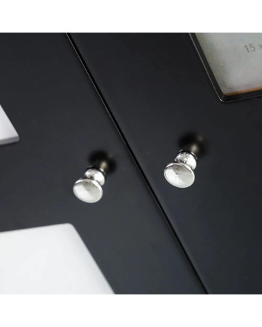 Tapa contador luz o cuadro eléctrico de 2 puertas con portafotos de madera negra de 46x8x32 cm